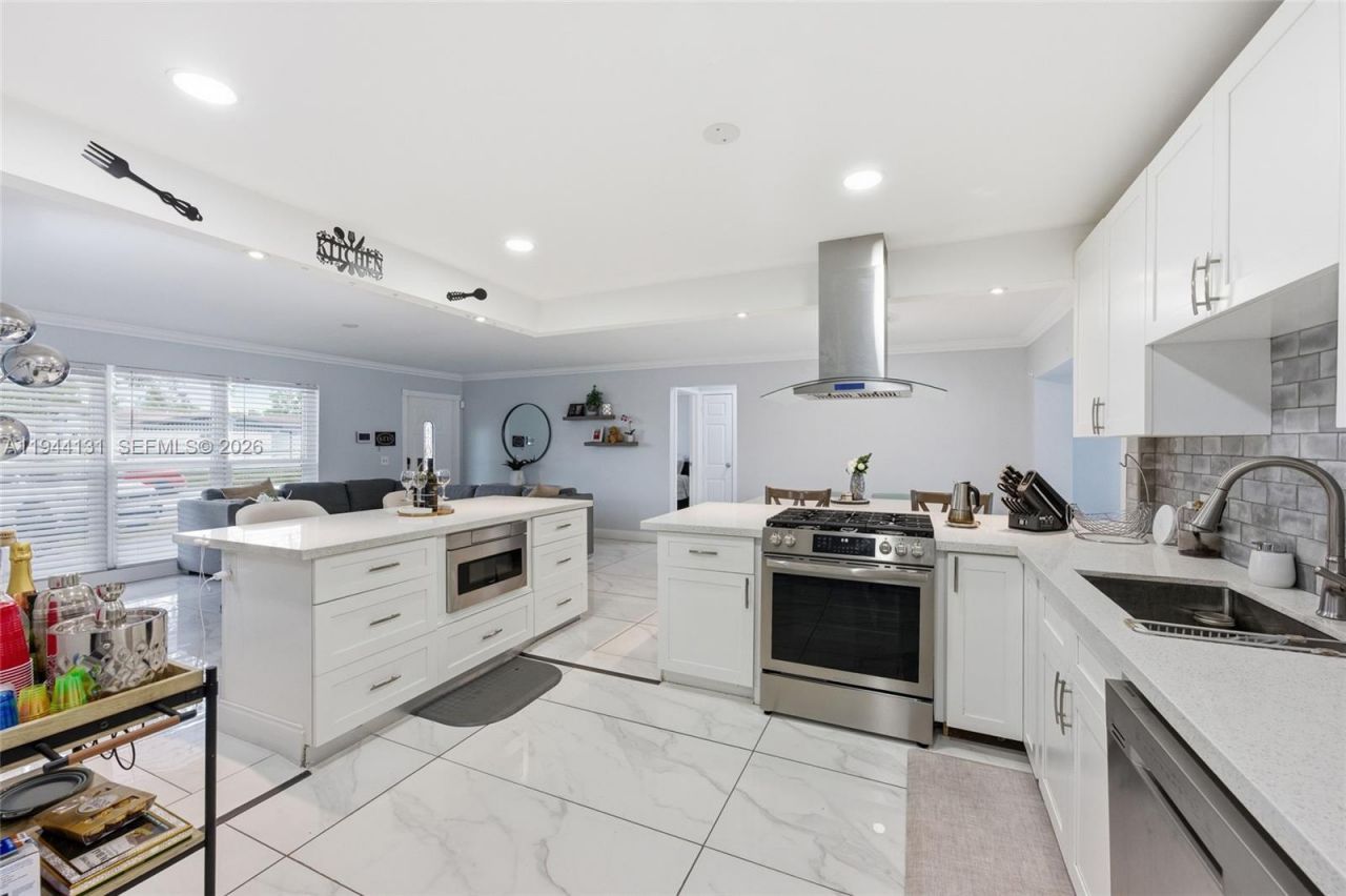 9771 NW 24th Pl, Sunrise, FL 33322 Photo