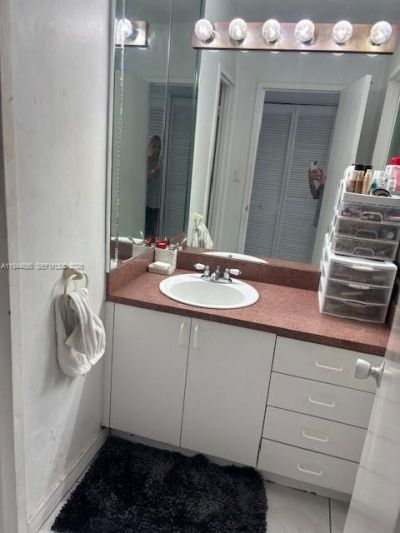 100 Lincoln Rd, Unit 812, Miami Beach, FL 33139 Photo