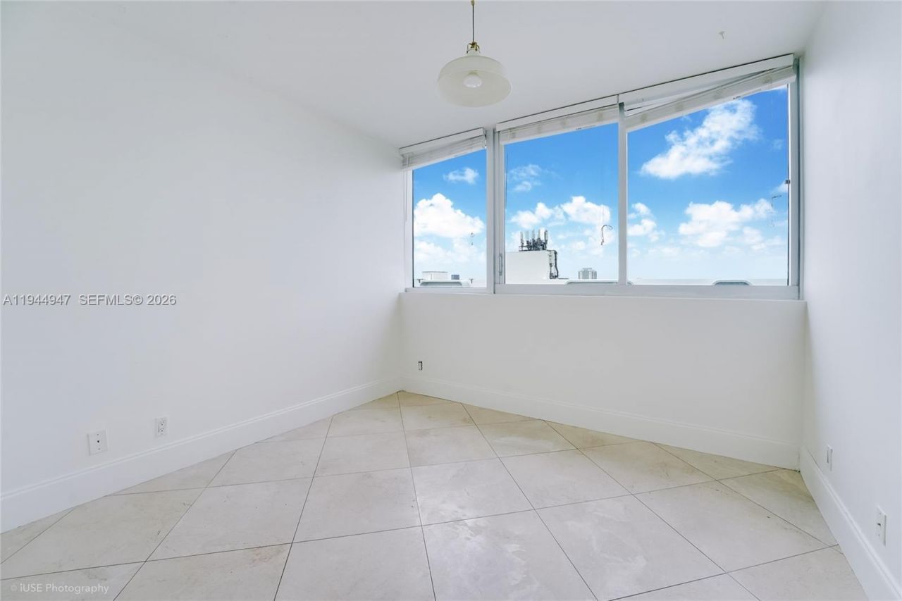 7929 West Dr, Unit 1001, North Bay Village, FL 33141 Photo