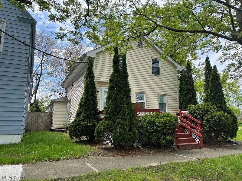 6617 Wakefield Avenue, Cleveland, OH 44102 Photo 2
