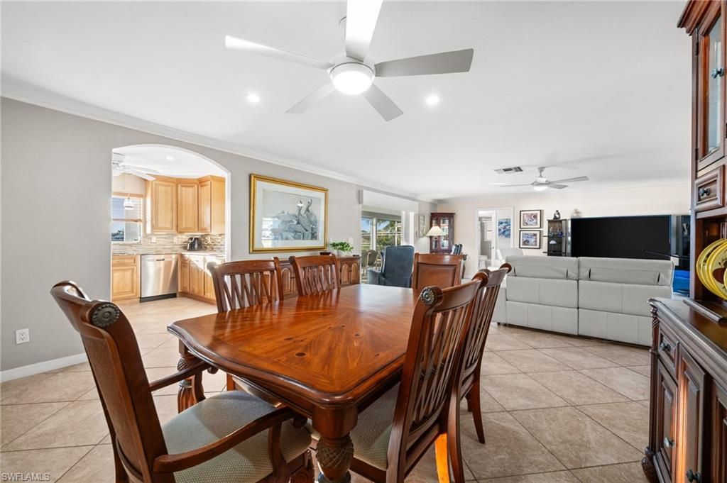 240 SE 20th Pl, Cape Coral, FL 33990 Photo