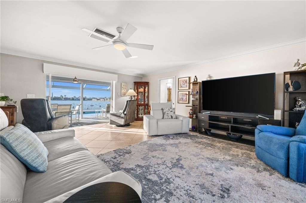 240 SE 20th Pl, Cape Coral, FL 33990 Photo