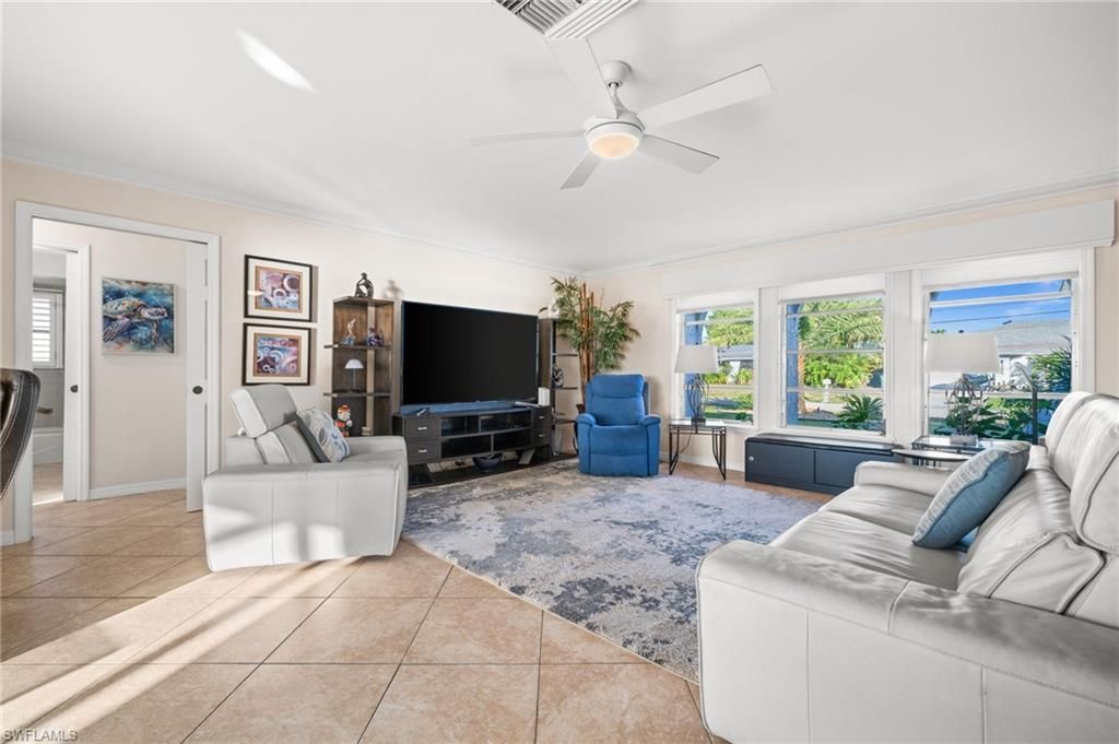 240 SE 20th Pl, Cape Coral, FL 33990 Photo