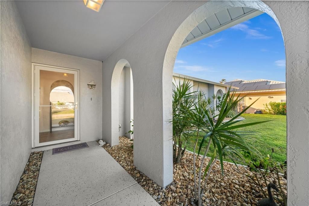 240 SE 20th Pl, Cape Coral, FL 33990 Photo