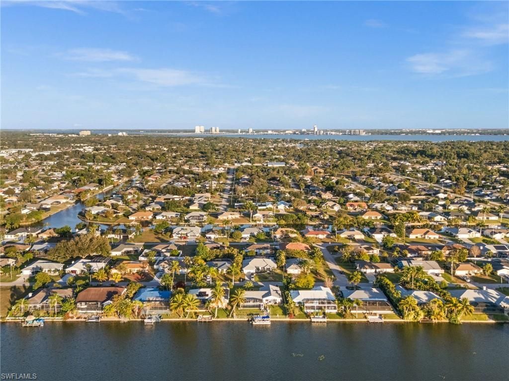 240 SE 20th Pl, Cape Coral, FL 33990 Photo