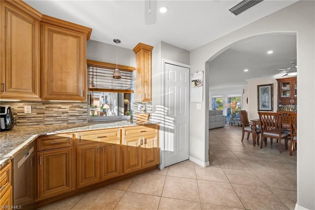 240 SE 20th Pl, Cape Coral, FL 33990 Photo