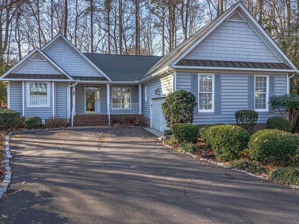 784 Middle Gate, IRVINGTON, VA 22480