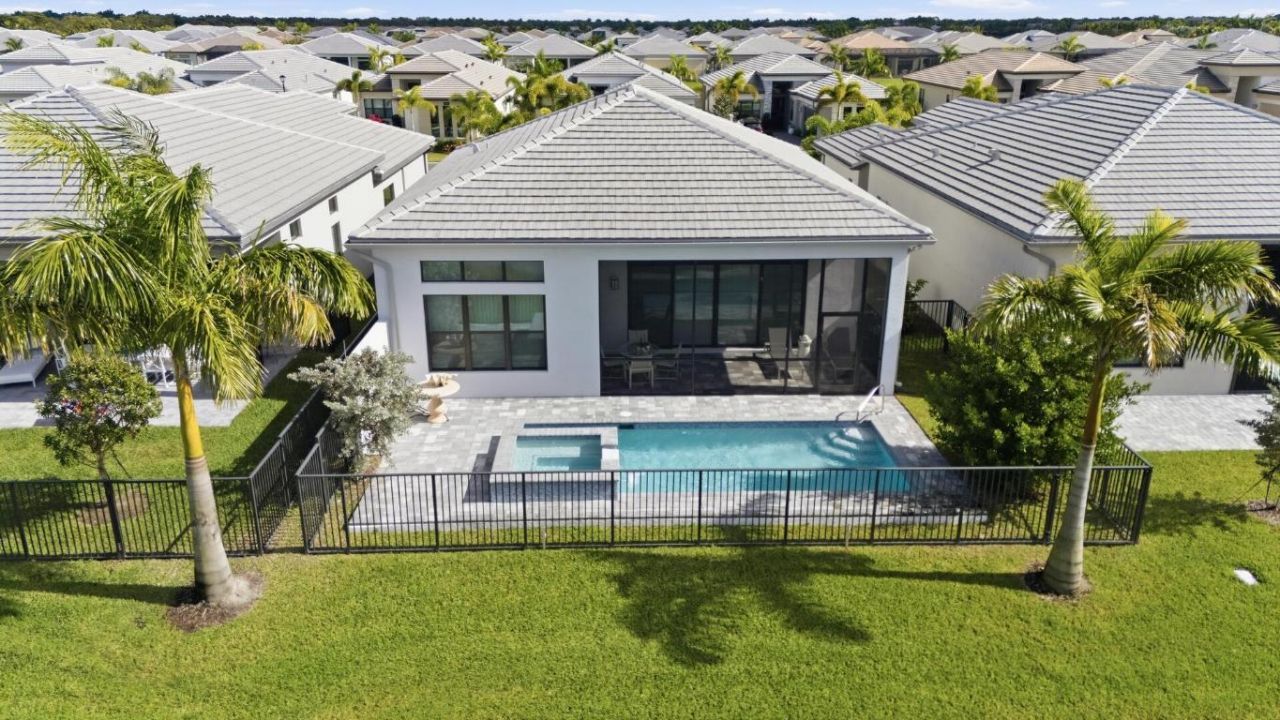 9674 Spruce Woods Drive, Boynton Beach, FL 33473 Photo