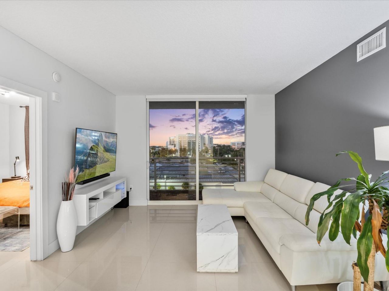 18800 NE 29th Avenue, Unit 704, Aventura, FL 33180 Photo