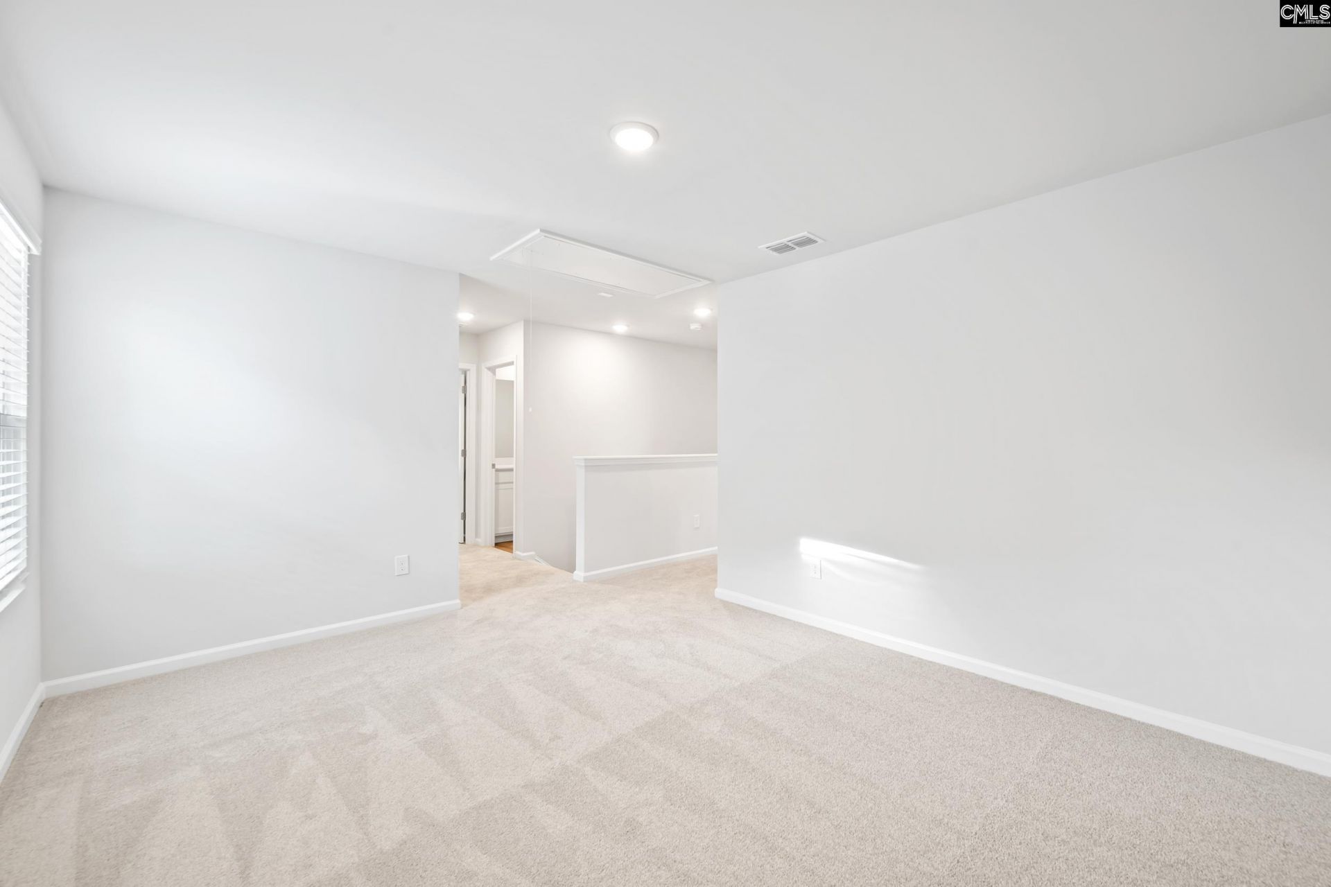 557 Carters Grove Lane Photo 11