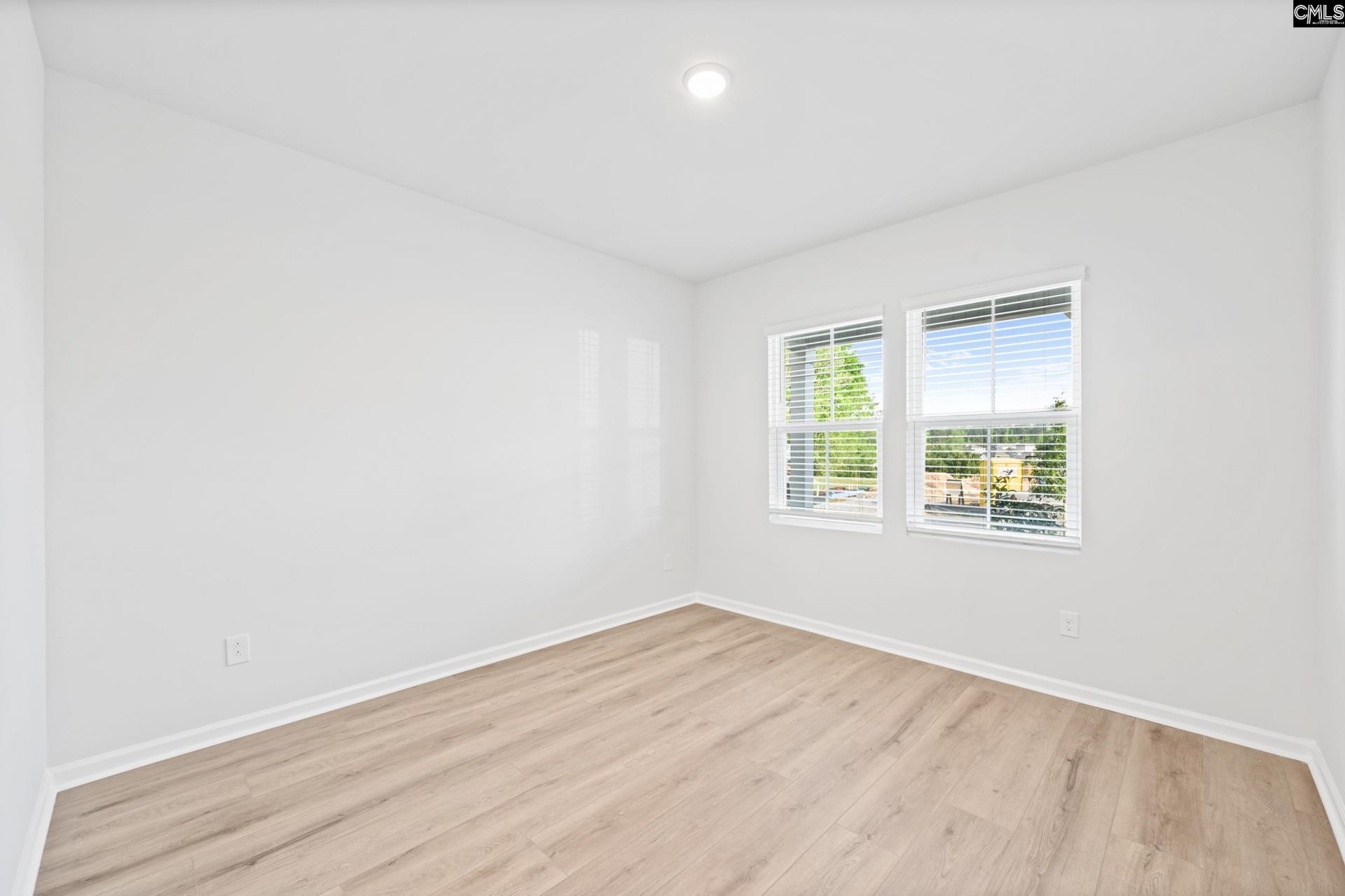 557 Carters Grove Lane Photo 15