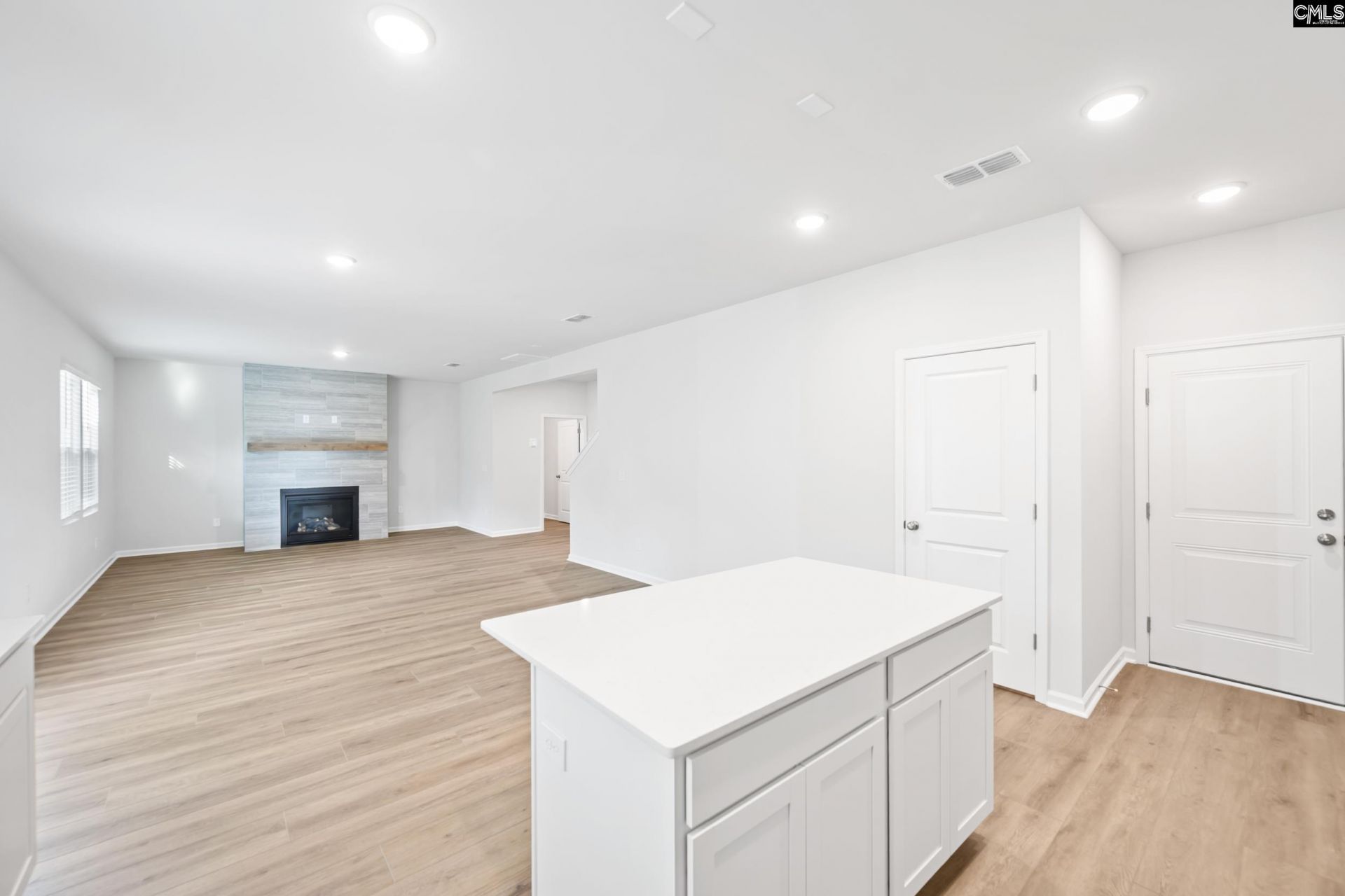 557 Carters Grove Lane Photo 18
