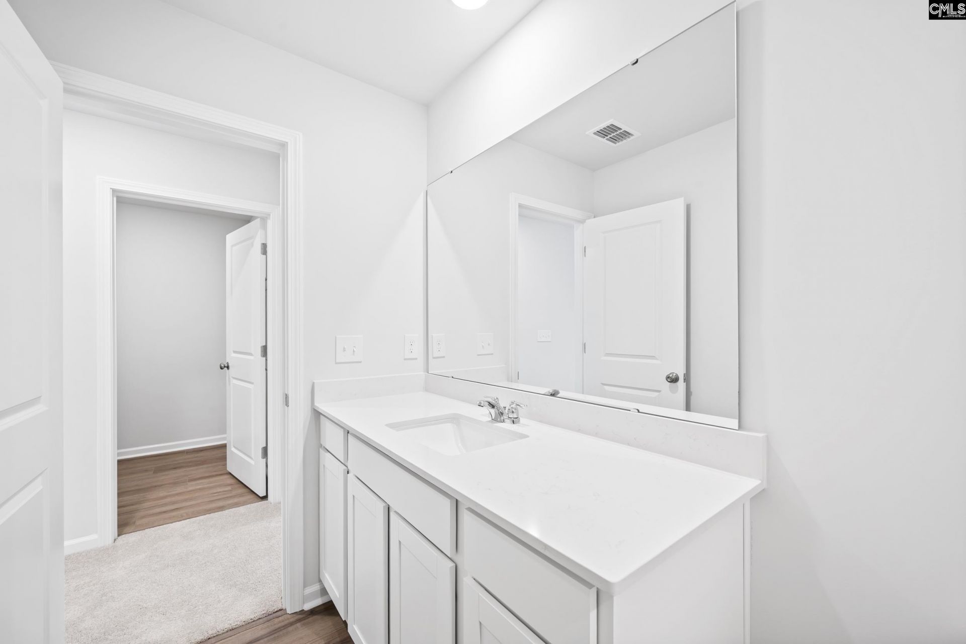 557 Carters Grove Lane Photo 31