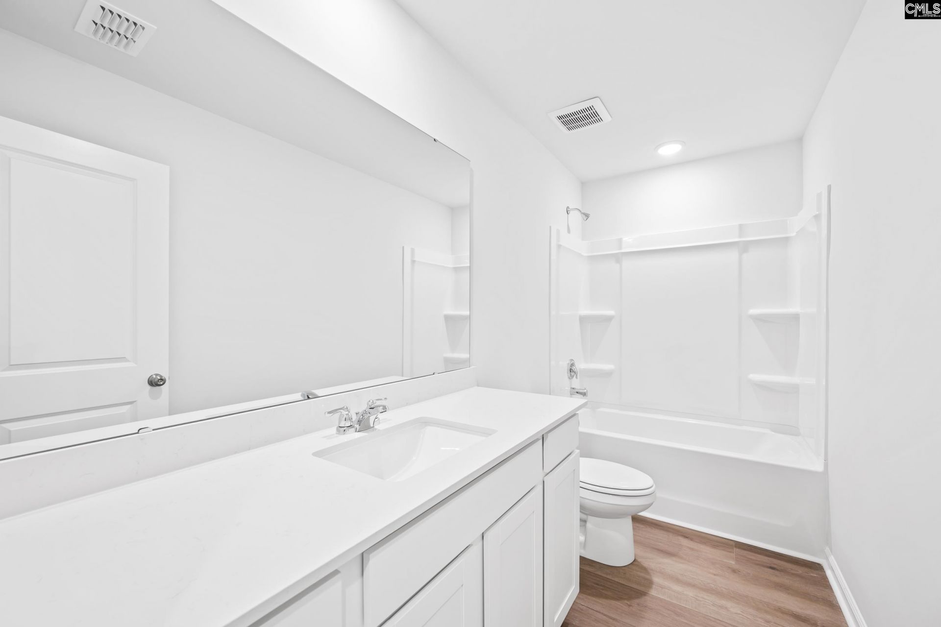 557 Carters Grove Lane Photo 32