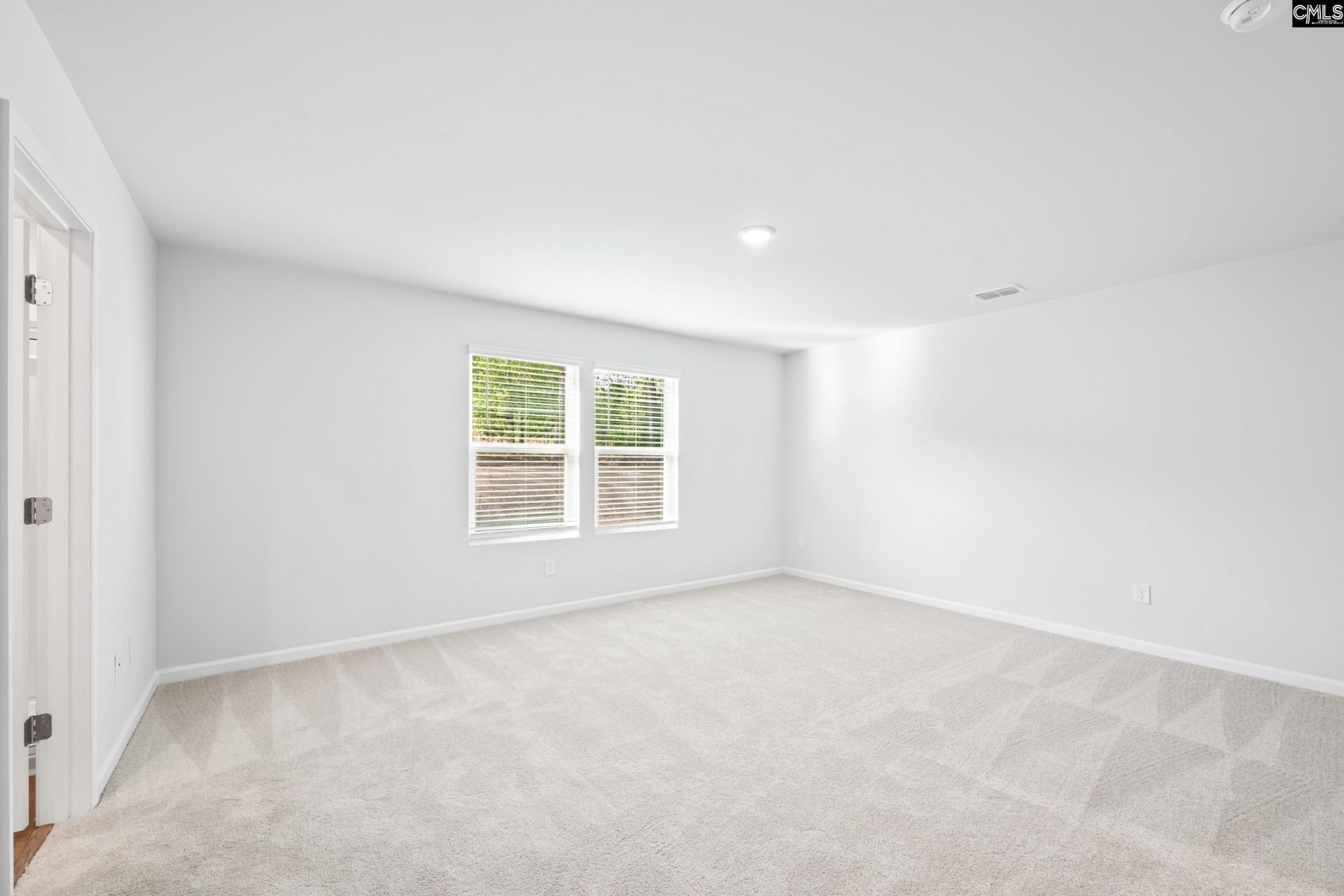 557 Carters Grove Lane Photo 9