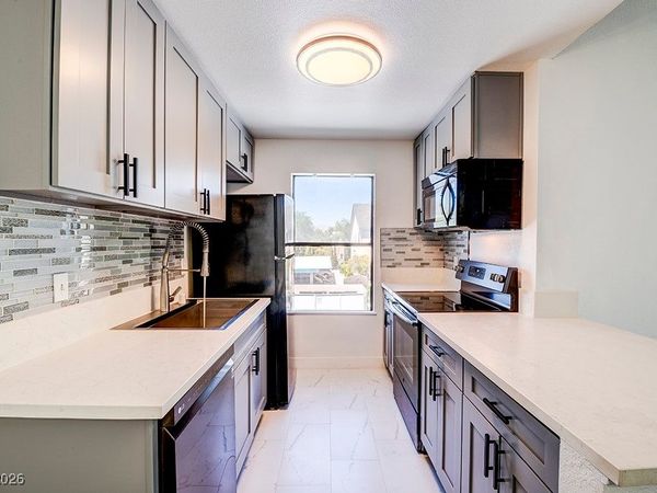 5121 Lindell Road, Unit 206, Las Vegas, NV 89118