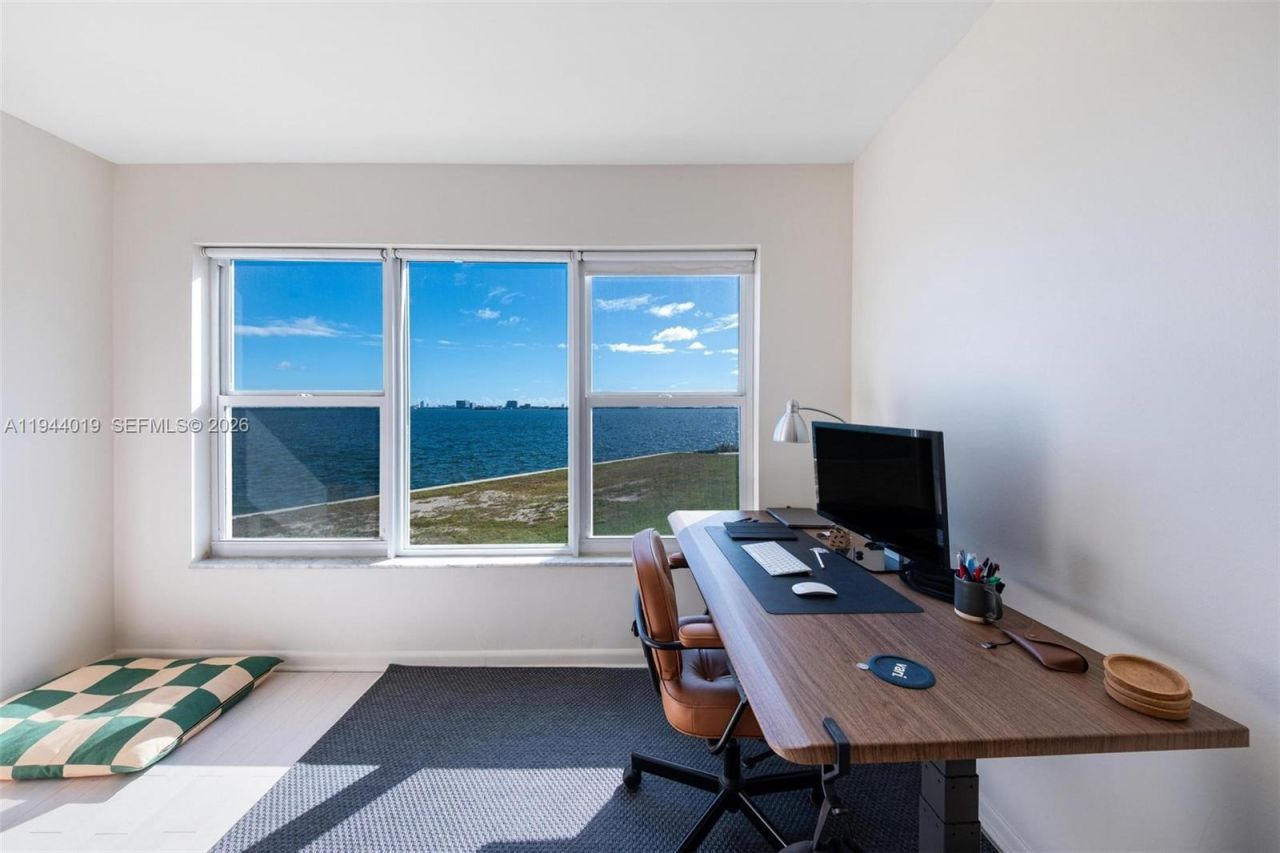 11111 Biscayne Blvd, Unit 2D, Miami, FL 33181 Photo