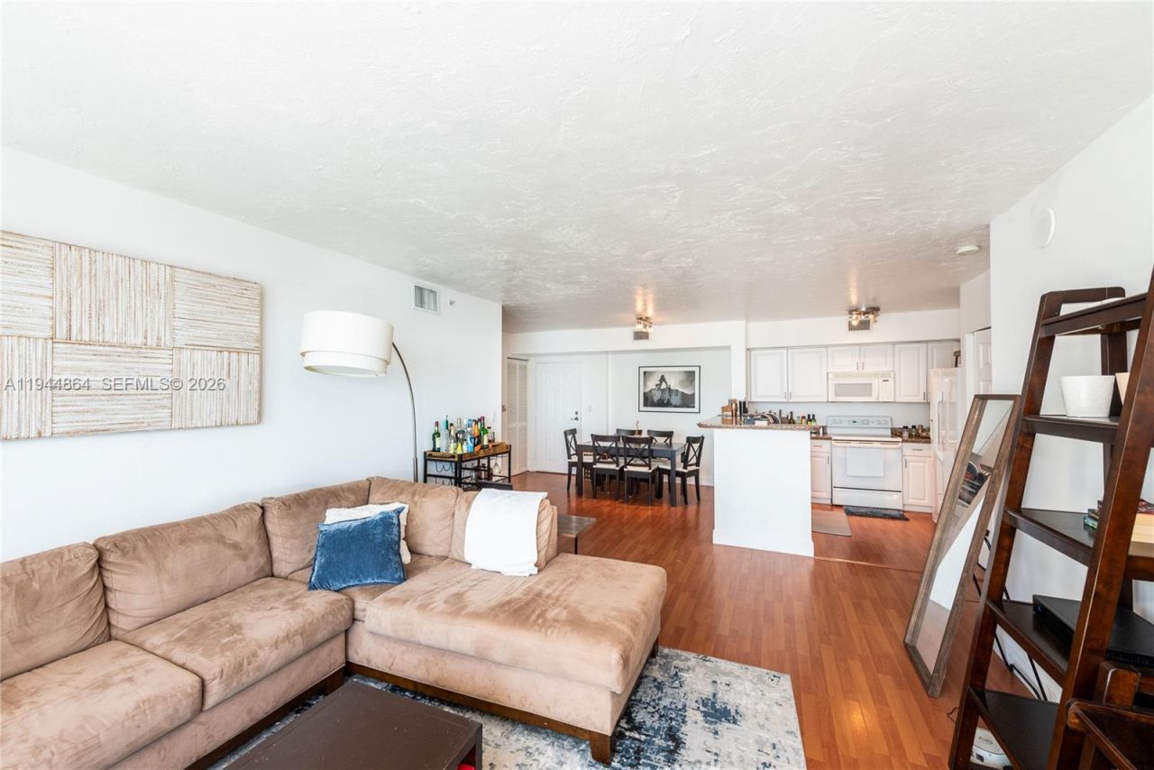 1155 Brickell Bay Dr , Unit 3403, Miami, FL 33131 Photo