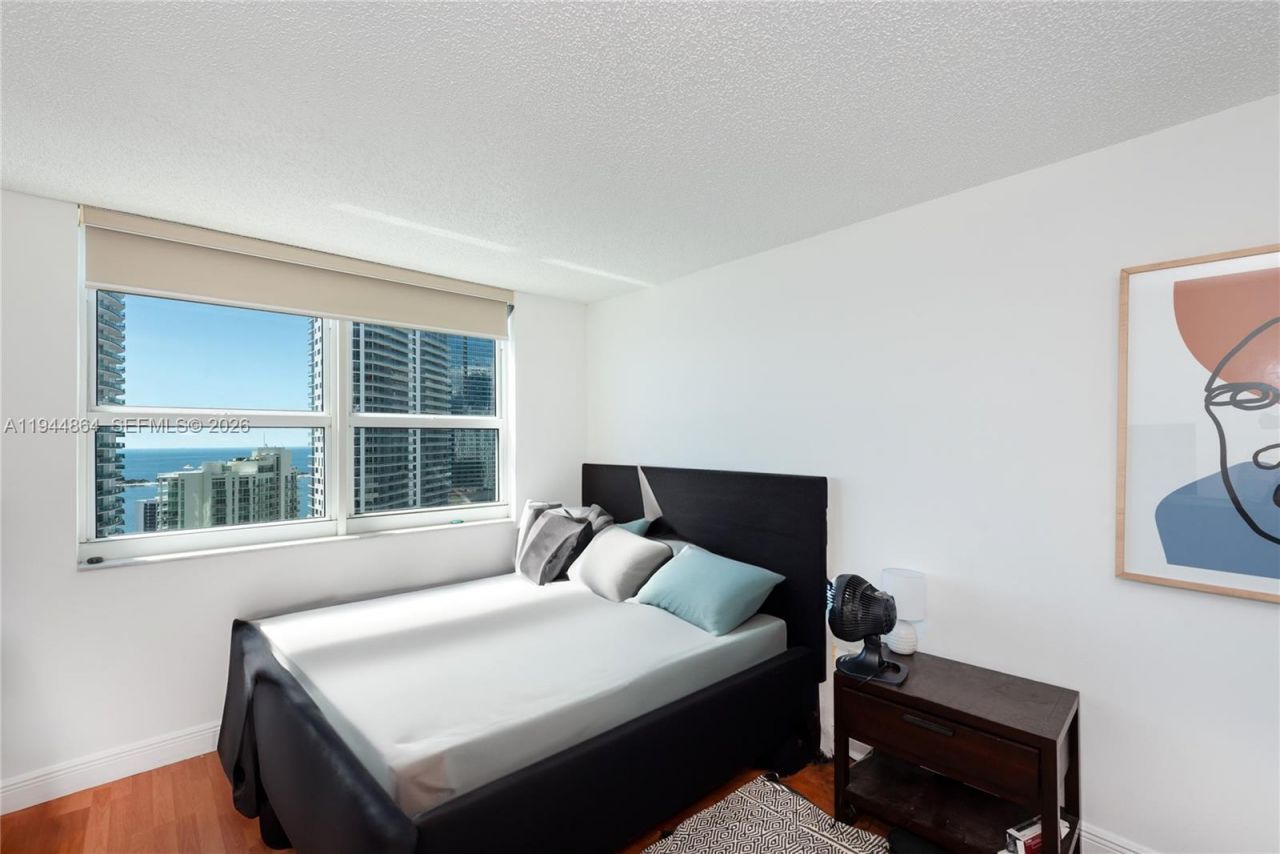 1155 Brickell Bay Dr , Unit 3403, Miami, FL 33131 Photo