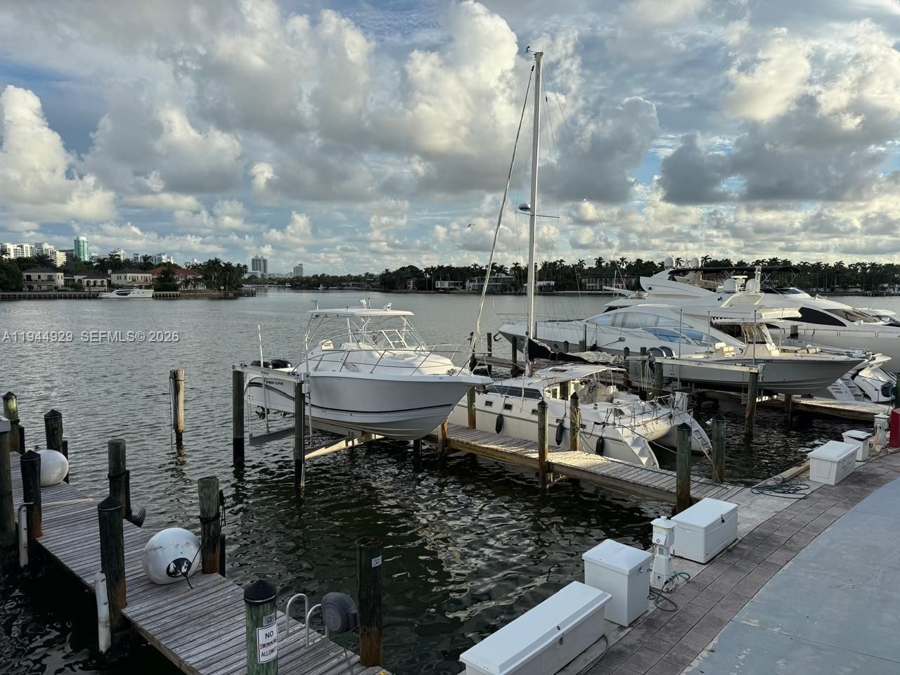 900 Bay Dr, Unit 410, Miami Beach, FL 33141 Photo