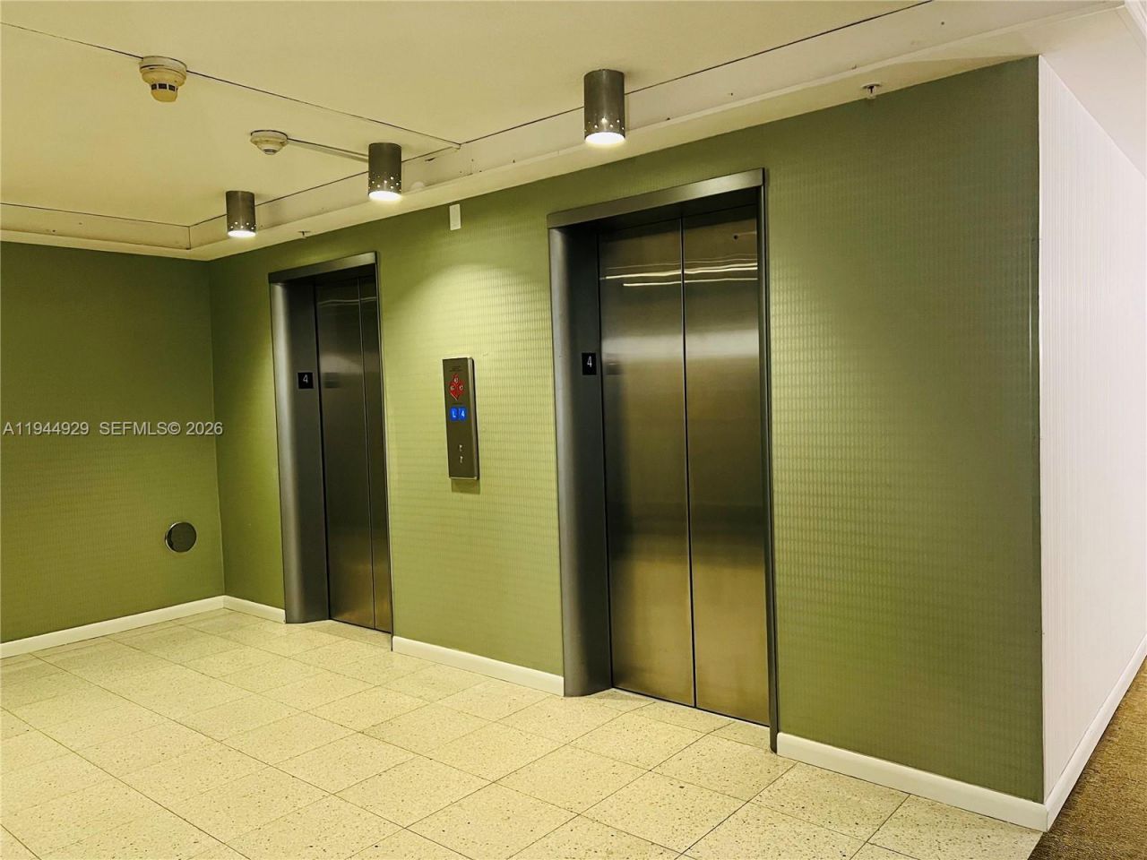 900 Bay Dr, Unit 410, Miami Beach, FL 33141 Photo