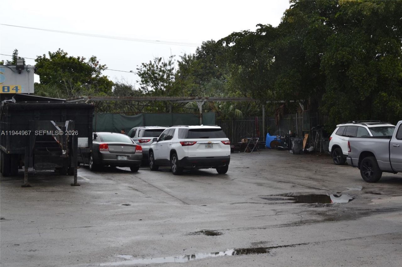 12931 NW 27th Ave , Miami, FL 33167 Photo