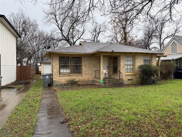 1018 E Waco Avenue, Dallas, TX 75216