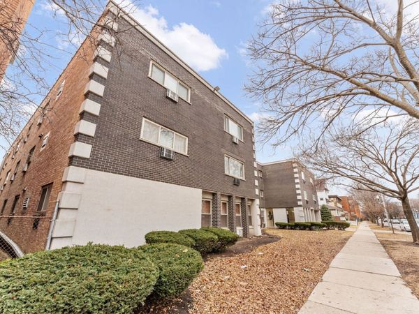 914 N Austin Boulevard, Unit A5, Oak Park, IL 60302