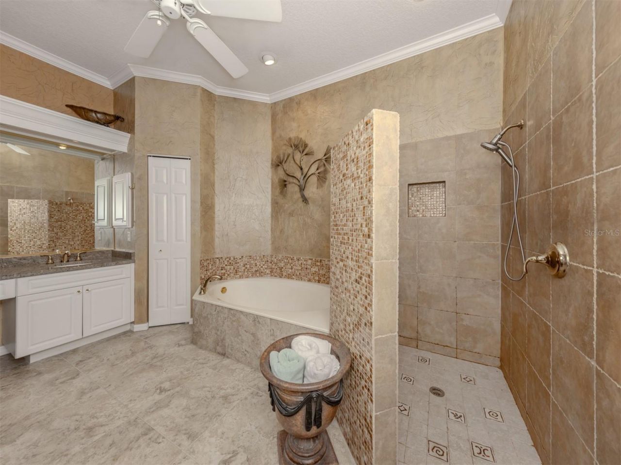 505 Cheval Drive, Venice, FL 34292 Photo