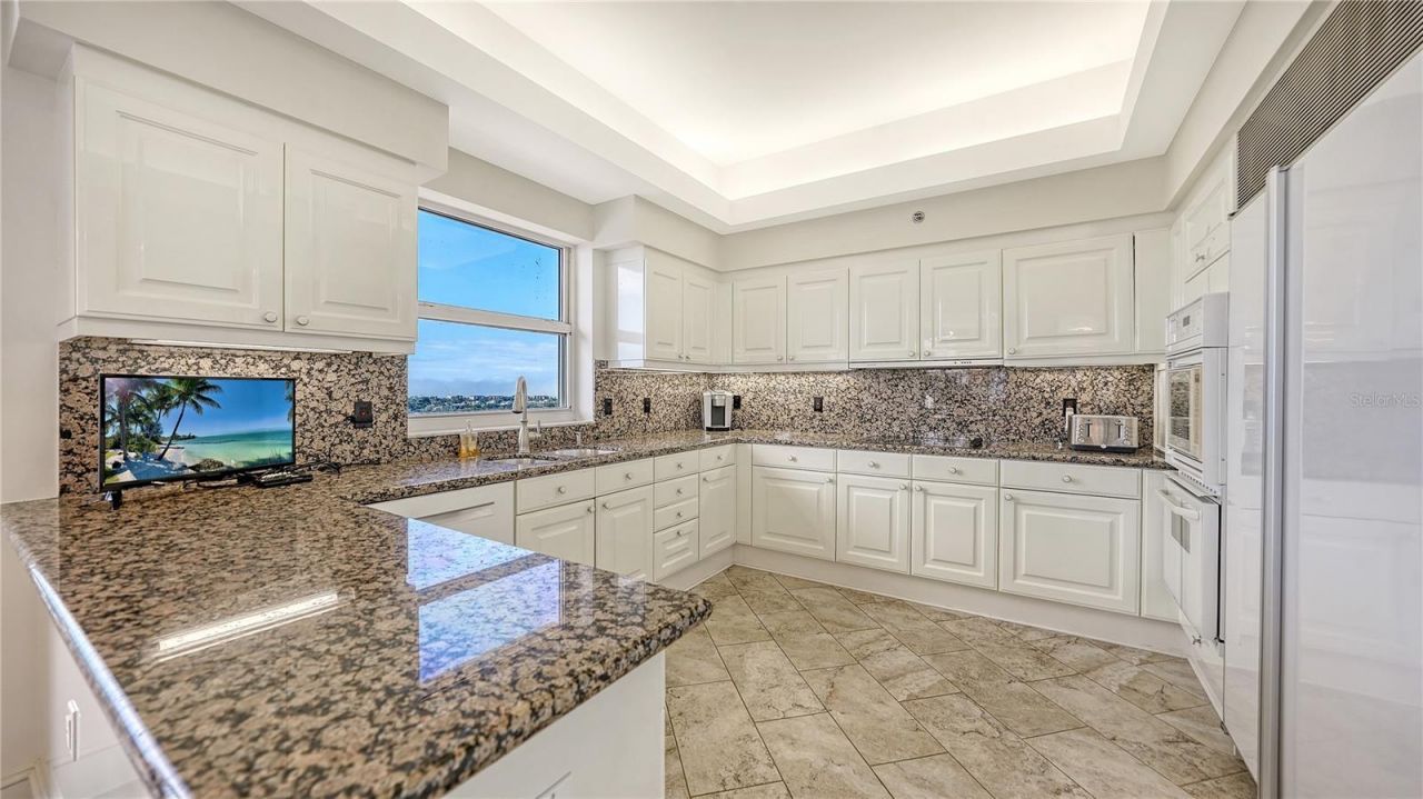 3060 Grand Bay Boulevard, Unit 195, Longboat Key, FL 34228 Photo
