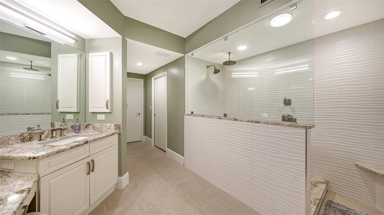 3060 Grand Bay Boulevard, Unit 195, Longboat Key, FL 34228 Photo