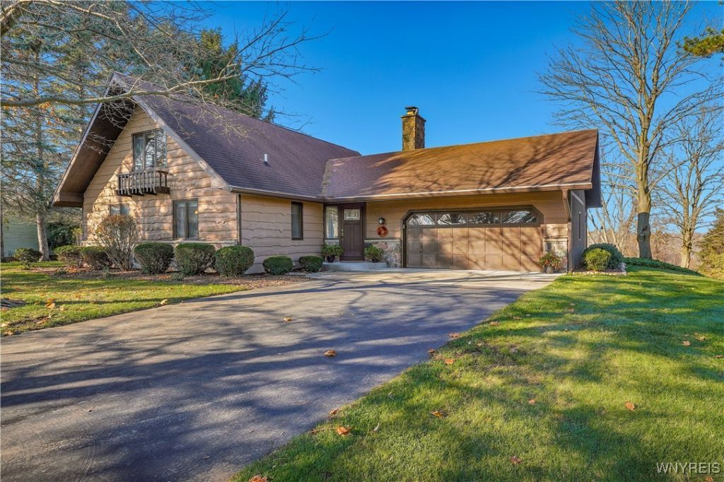 11486 Tomarsue Drive, Marilla, NY 14102 Main Photo