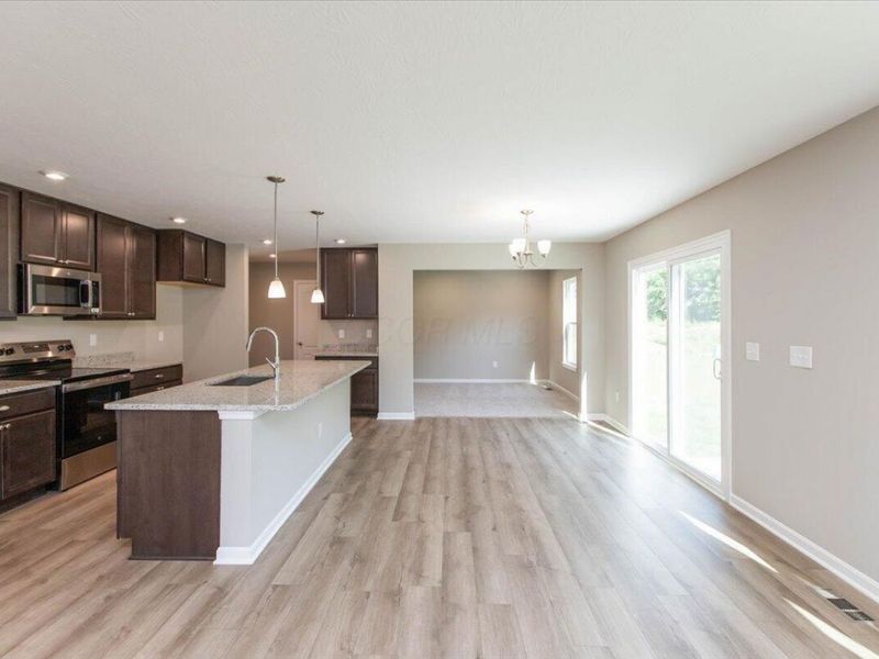 366 Isaac Tharp Street, Pataskala, OH 43062 Photo 13