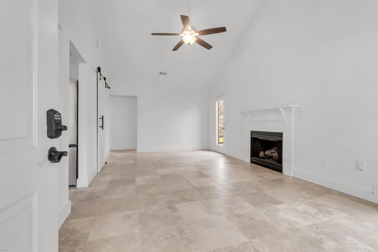 1368 Thayer Hall Drive Photo 4