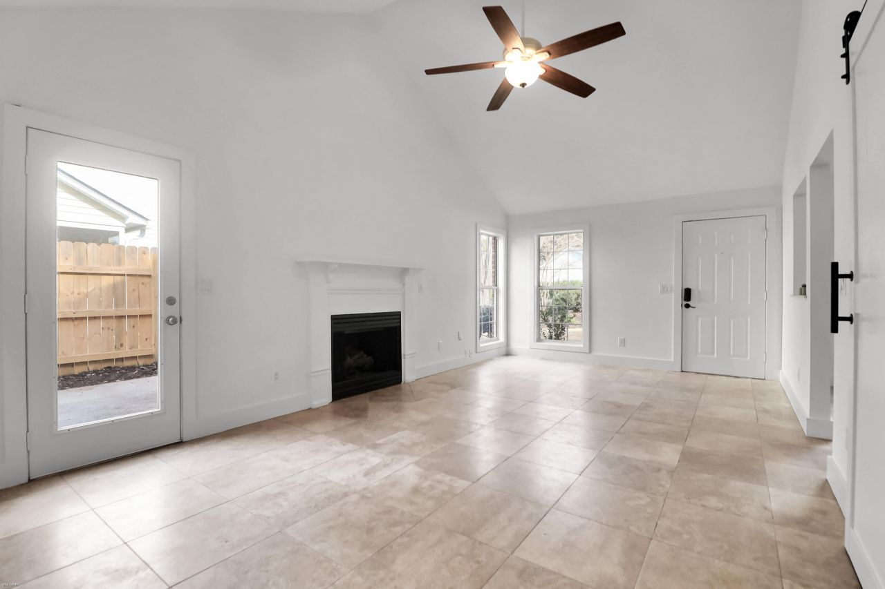 1368 Thayer Hall Drive Photo 9