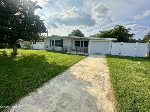 705 Largo Way, South Daytona, FL 32119