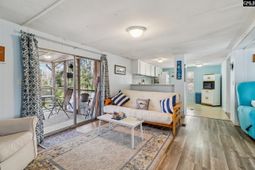 1046 Blacksgate East Road photo 4