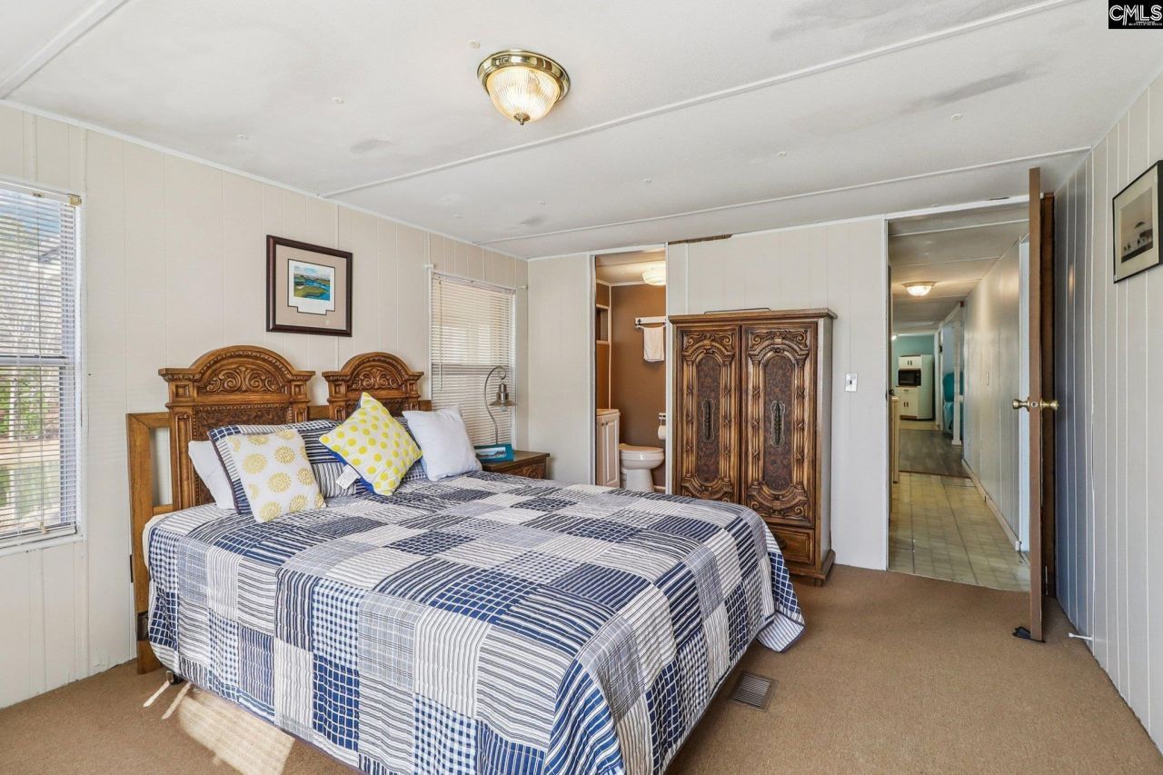 1046 Blacksgate East Road Photo 19