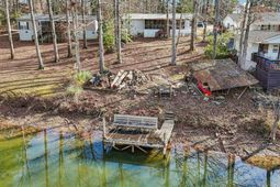 1046 Blacksgate East Road photo 4