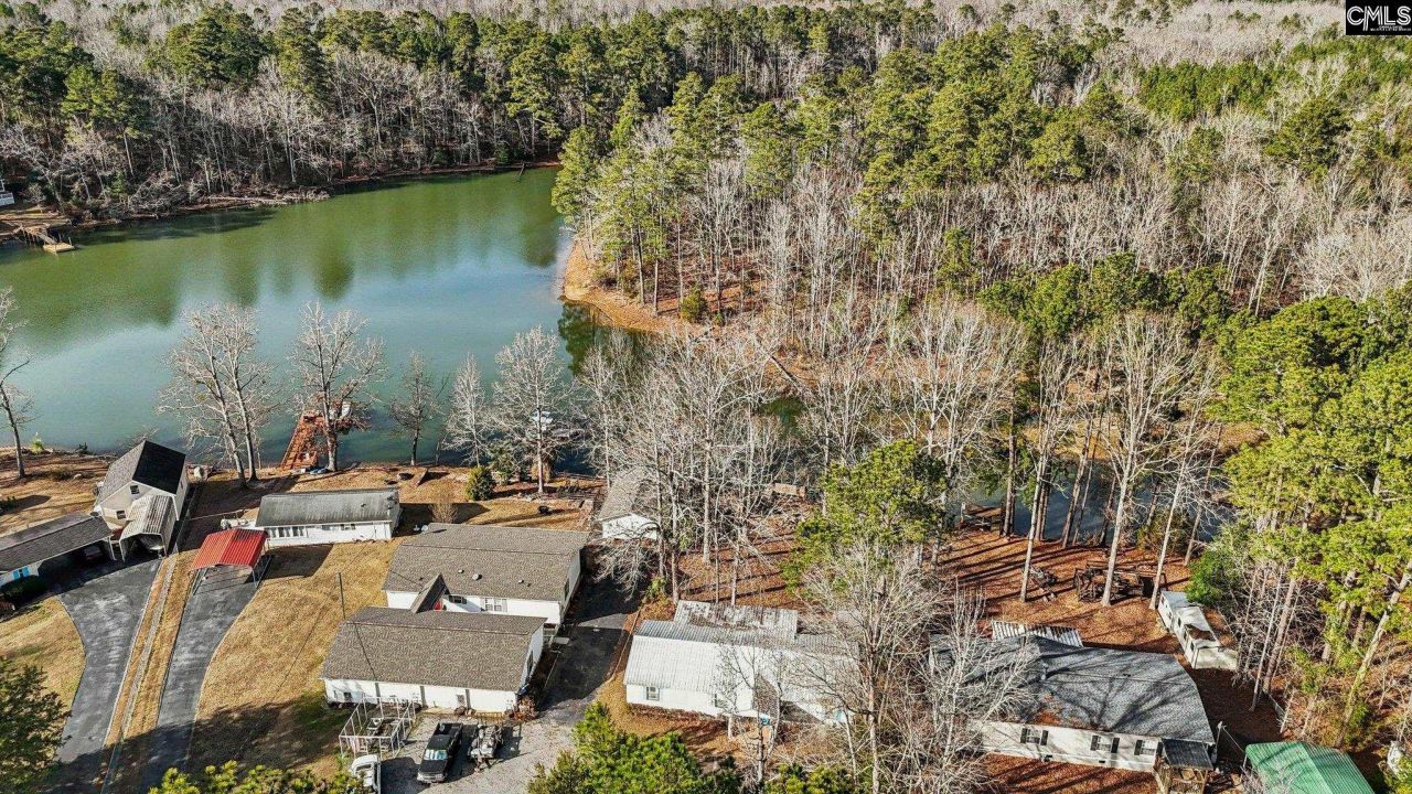 1046 Blacksgate East Road Photo 37