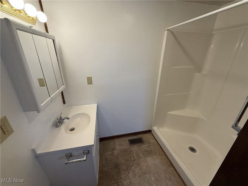 639 4th Street NW, New Philadelphia, OH 44663 Photo 18