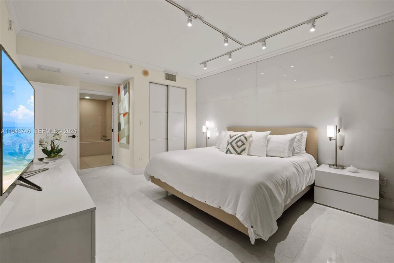 6799 Collins Ave , Unit CPH06, Miami Beach, FL 33141 Photo