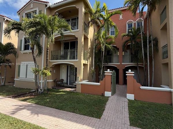 6440 NW 114th Ave, Unit 437, Doral, FL 33178