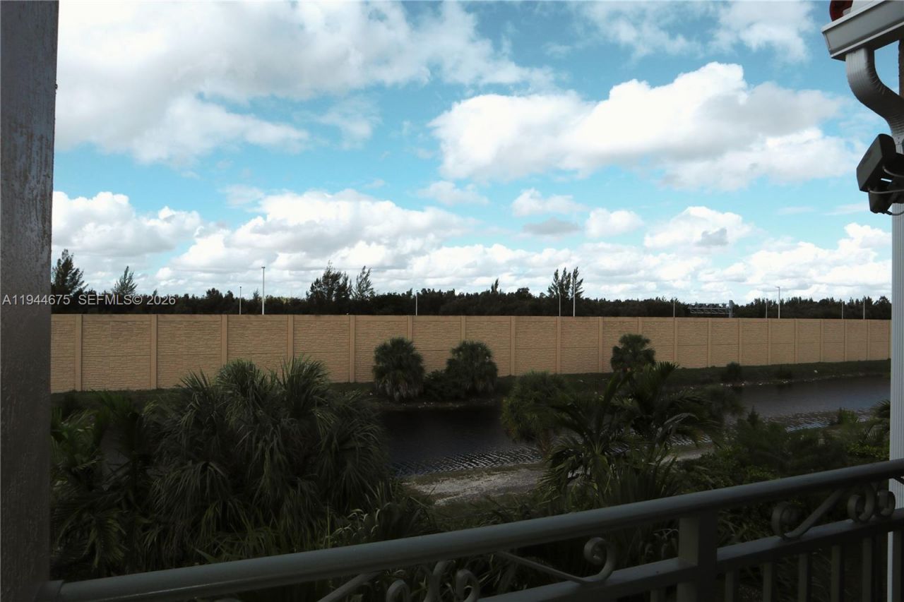 6440 NW 114th Ave, Unit 437, Doral, FL 33178 Photo