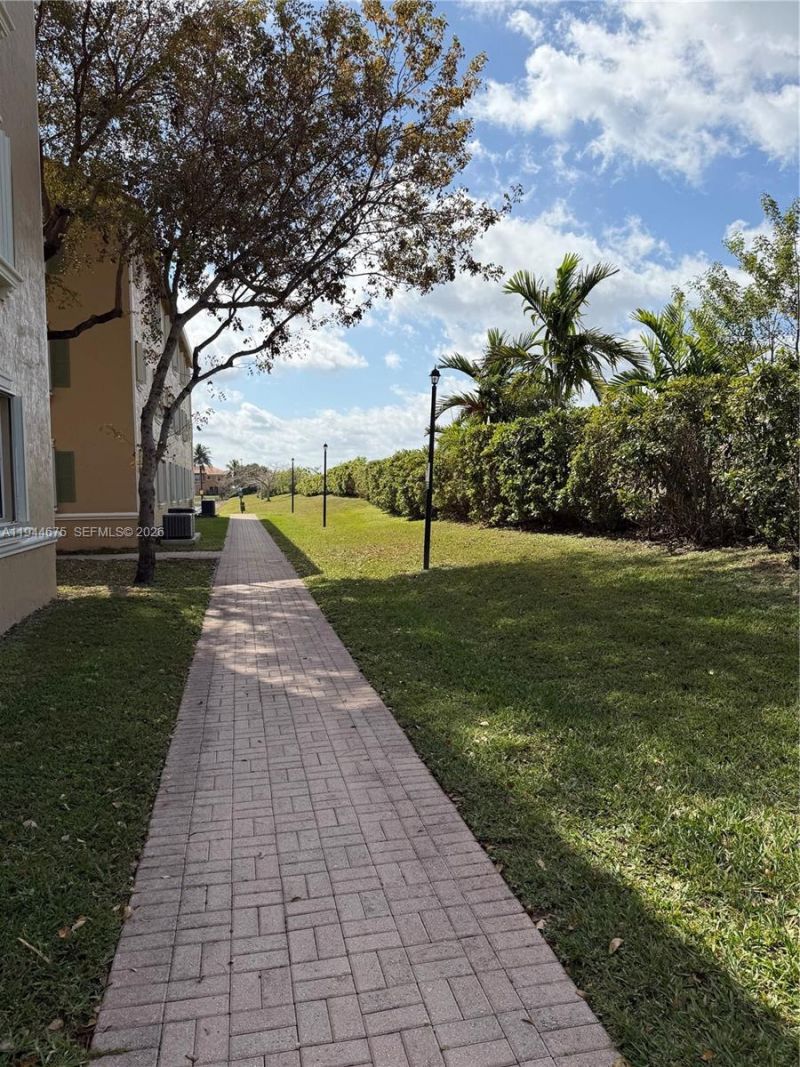 6440 NW 114th Ave, Unit 437, Doral, FL 33178 Photo