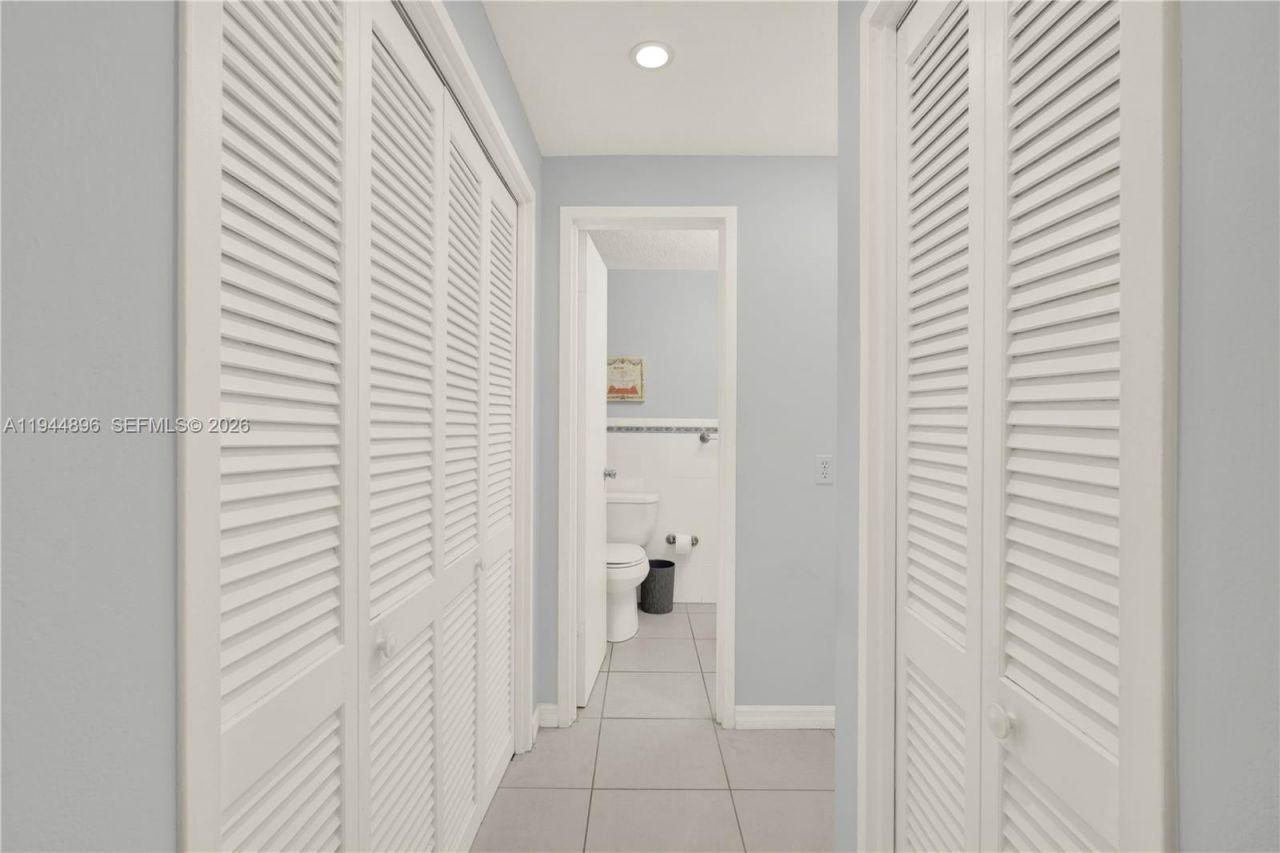 3505 S Ocean Dr, Unit 318, Hollywood, FL 33019 Photo