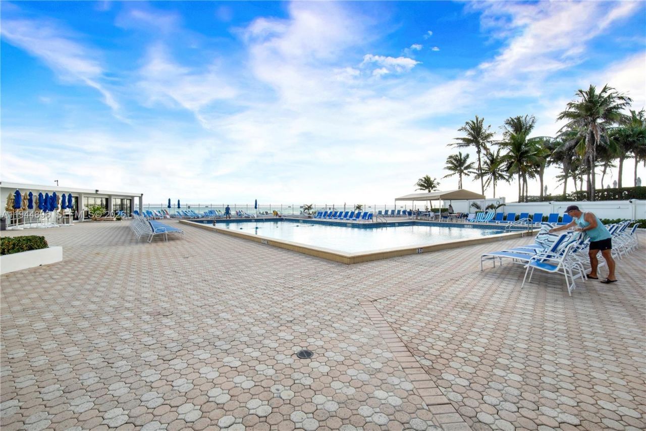 3505 S Ocean Dr, Unit 318, Hollywood, FL 33019 Photo