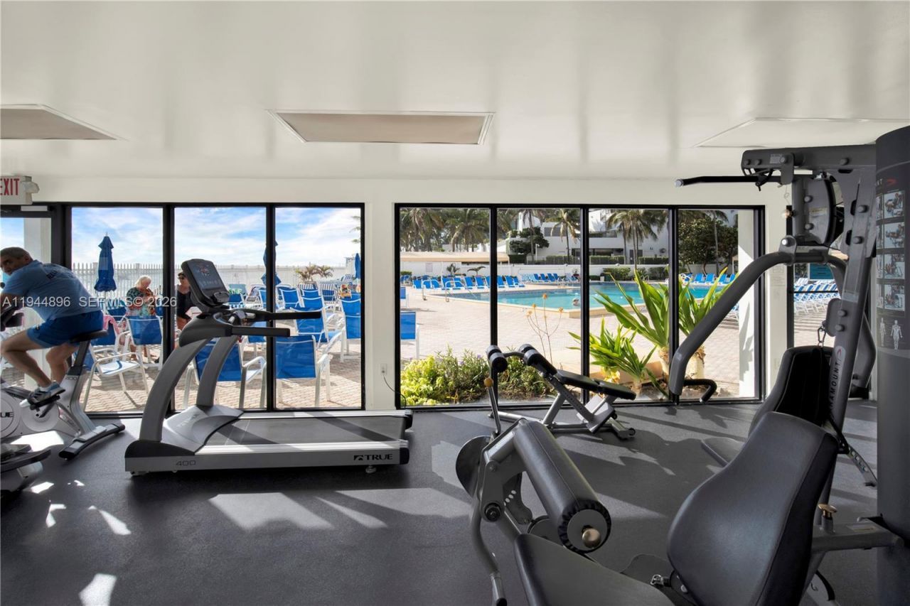 3505 S Ocean Dr, Unit 318, Hollywood, FL 33019 Photo