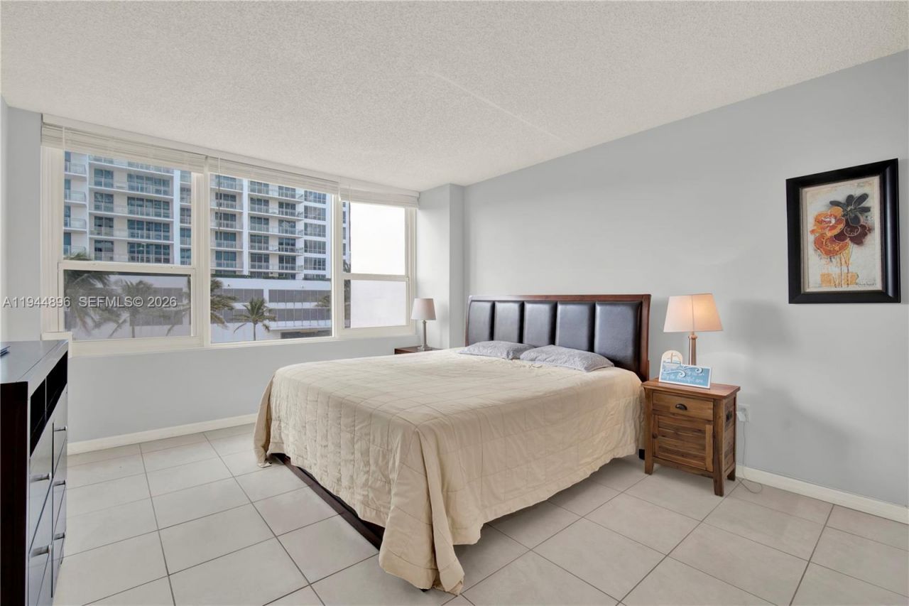 3505 S Ocean Dr, Unit 318, Hollywood, FL 33019 Photo
