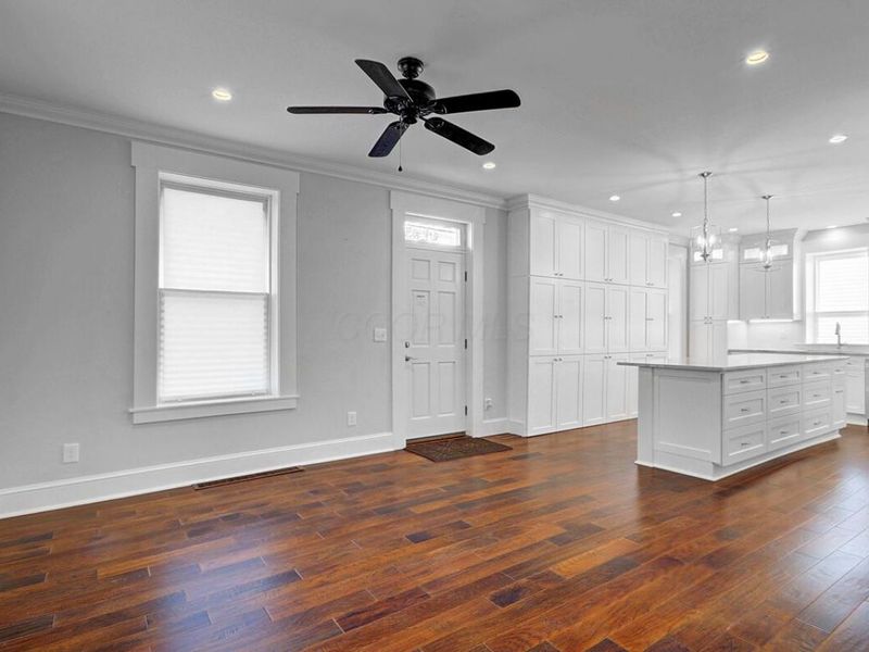 717 S 3rd Street, Columbus, OH 43206 Photo 6